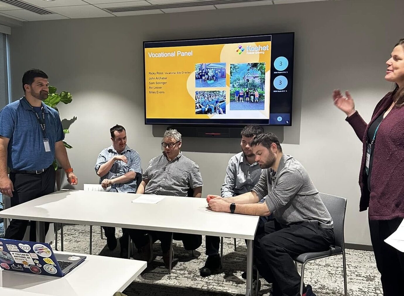 keshet staff talking to JUF about camp