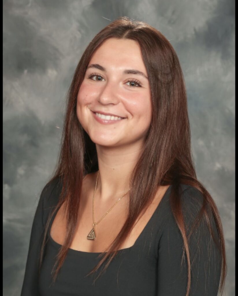 Mia headshot
